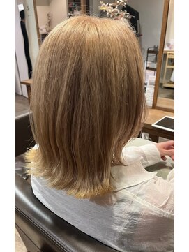 ビフィーノ ルーチェ 川西能勢口駅中店(bifino luce) 抜きっぱなしブロンド