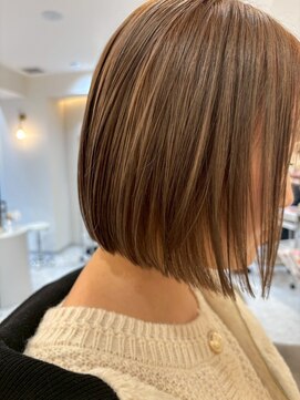 アンククロス 青山店(ANKH CROSS) 切りっぱなしボブ/ハイライトカラー