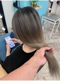 バレイヤージュ　ケアブリーチ　ベージュ　グレージュ