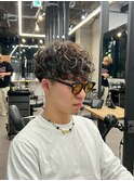 スペインカール ハイライトカラー　メンズカット　メンズパーマ