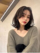 ビビアンロッソ(Viviean Rosso)&nbsp;抜け感溢れるミディアムレイヤー