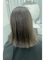 トッカ 茨木(tocca) 大人女性×外ハネ切りっぱなしボブ