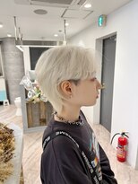 アンドソー 池袋(&so.) ハイトーンカラー/ホワイトブロンド/レイヤーカット/池袋