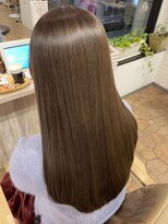 アンジュ ラヴィ(Ange Lavie) ツヤ髪×アッシュベージュ