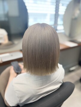 イルダバイグラッシー センター北(iluda by glassi) タッセルボブ+ハイトーングレージュ【瀬口】