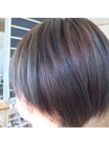 ヘアーアンドビューティー ルーツ(hair&beauty #roots) ミックスカラーのショートヘア