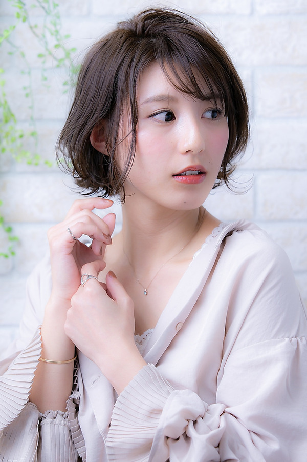 ヘアーアートシフォン 池袋西口店(Hair art chiffon) オリーブアッシュ耳かけショートストカールフェザーバング池袋
