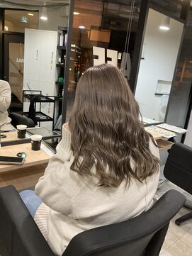 ラフ 難波店(LAFF) #黒髪#ボブルフ#ネビージュ#小顔#ワンレン