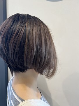 アンドアート(andArt) 前下がりボブとハイライト