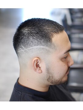 ハングアウト(Hangout) バーバースタイル/フェードカット/バズカット/ボウズ/クロップ