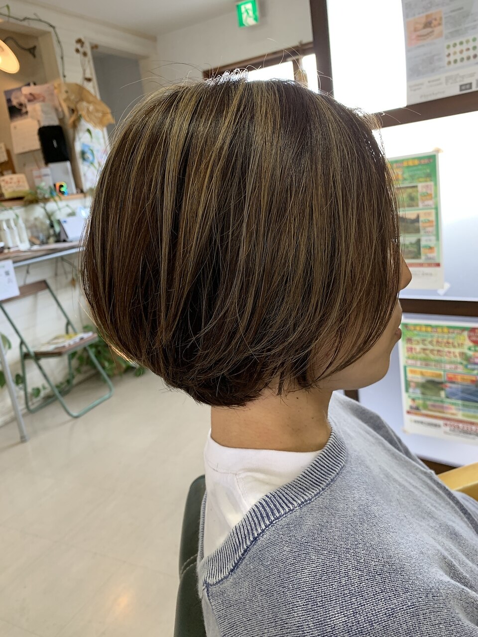 襟足撲滅委員会ショートボブ、ハイライト：L177707280｜湊