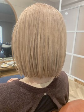 テネット(TENET) 切りっぱなしボブ