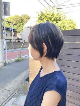 ミリュウ(Milieu) コントラスト白髪ぼかし/丸みショート/ハイライト/30代/40代