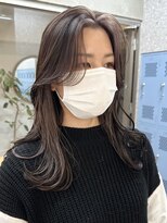 サンク 原宿 表参道(cinq)&nbsp;インナーカラーミルクティーベージュハイトーンケアブリーチ