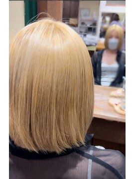 エルパライソ 鯖江店(Elparaiso) バッツリミニボブ×ブロンドカラー