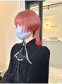 ピンクカラー 前下がりウルフカット