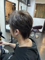 アクアマリン8810 ハチハチイチゼロ(AQUA MARINE 8810) 波巻きツイストスパイラル/刈り上げセンターパート/北習志野