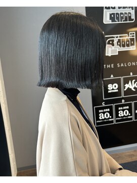 アオ(ao.) 切りっぱなしボブ/ブルーブラック/美髪