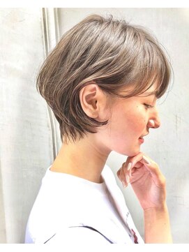 シー バイ ロンド 新宿(Sea by Lond) ショート/顔周りレイヤー/シースルーバング