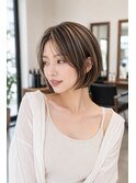 透け感ハイライトの丸み美人ショートボブ