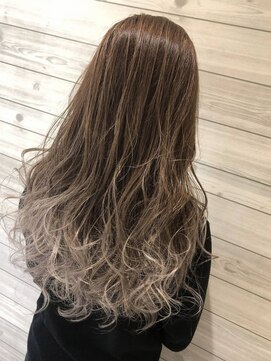 キーン 渋沢(KEEN.) グレージュグラデーション