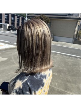 アバディブロス(Abadi Bros) ホワイトベージュ×ローライト