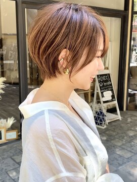 ビューシンサイバシ(VIEW SHINSAIBASHI) 前髪カット*イメチェンショートボブ*カーキグレージュ