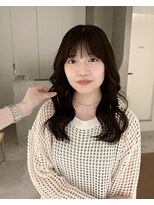 テクネ 天神大名(techne)&nbsp;天神大名今泉くびれレイヤーウルフ顔まわりカット韓国風巻き髪