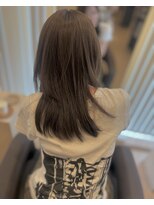 エリスホリエ(Eliss Horie)&nbsp;透明感ベージュ×ふんわりレイヤー