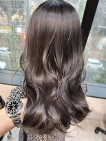 ディーエックス スリー(Dxxxx III)&nbsp;透明感グレージュ 地毛風 美髪韓国レイヤーイメチェン似合わせ