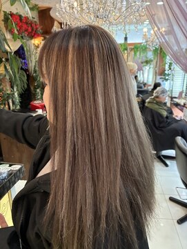 ココラー(COCOlar) 白髪ぼかし×コントラストハイライト