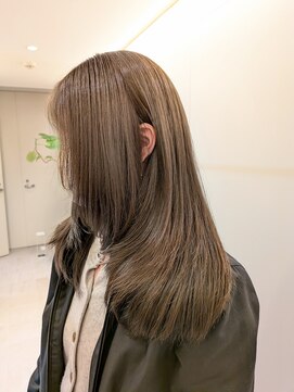 ブリス(VLISS) レイヤーカット 顔周りレイヤー 透明感 20代30代40代