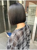前下がりボブ縮毛矯正 黒髪切りっぱなしボブ 地毛風ストレート