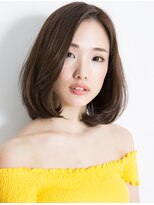 ソーホー ニューヨーク シズオカ(SOHO newyork SHIZUOKA)&nbsp;センターパートの大人かわいいフェミニンボブスタイル