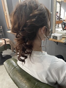 ロアークヘアー(LOARK HAIR) 【LOARK】ルーズな編み込みポニーテール♪