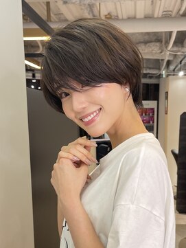 ハルキ ミナト ジャパン オオサカ(HARUKI MINATO japan OSAKA) くびれショート　30代40代50代60代ヘア 白髪 大阪ショート　梅田