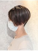 刈り上げ前下がりショート