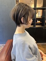 ウニレ バイ センス(unire by sense)&nbsp;【白髪ぼかし】くびれショートカット×白髪ぼかしハイライト