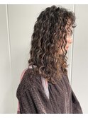 スパイラルパーマ ロングヘア