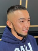 バズカット　　スキンフェード　　メンズ
