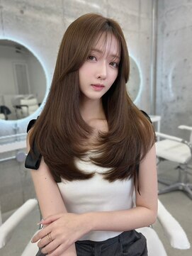 アイヴィー(IVY) 韓国レイヤーカット ベージュカラー 顔まわりカット 水越