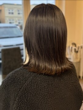 美容室シンプル ウィン(Simple Win) 切りっぱなしミディアム