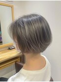 スッキリショートボブ×グレーカラー