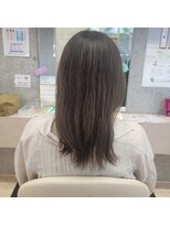 キッカ(Kikka)&nbsp;オリーブグレーでくすみカラー