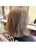 モノトーン×ホワイトバイオレット BOBスタイル