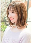 外ハネミディアムインナーカラー小顔ウルフカット20代30代40代