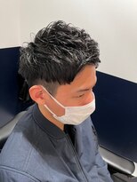 リバティシェアバーバー 銀座2nd(LIBERTY SHARE BARBER)&nbsp;波巻きハイライトツイスパマッシュパーマ[銀座<理容室>]