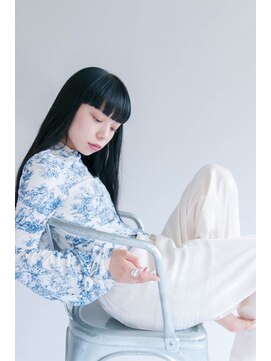 ココ 鷹匠(COCO) 黒髪　ワイドバング　ストレート/白髪染め/ヘッドスパ/リタッチ