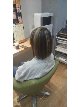 ブロッサム 東中野店 20代30代40代大人かっこいいハイライトブリーチ無造作ボブ