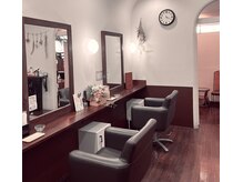 ビードットアール バーバーパパ レナセール(B.R Barber Papa.Renacer)の雰囲気（落ち着いた空間でゆったり）